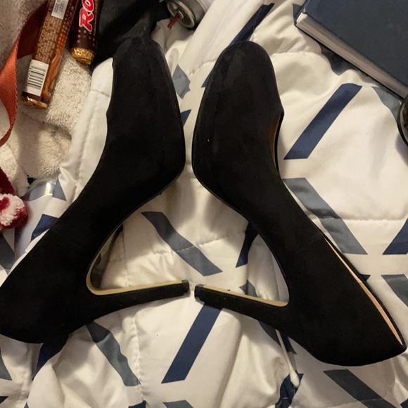 Black suede 4in heels - Picture 2 of 5